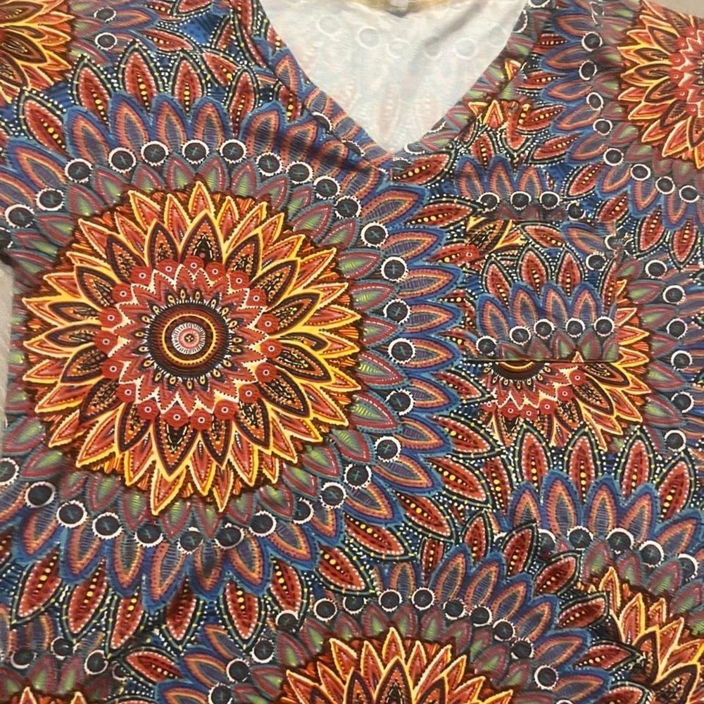 Multi-colored boho hippie psychedelic top - Picture 3 of 5